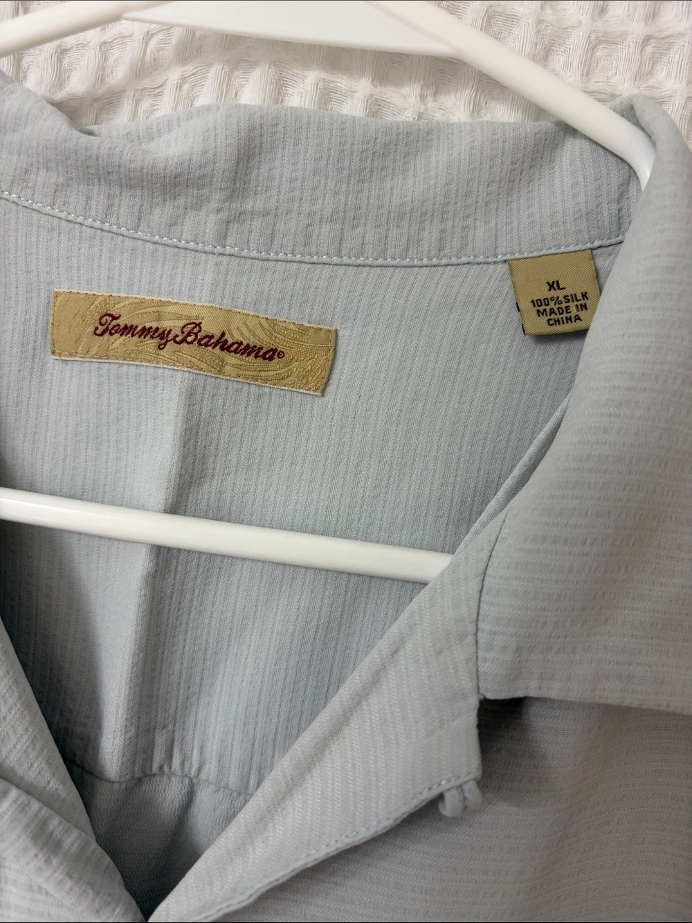 Tommy Bahama XL Light Blue Striped 100% Silk Short Sleeve Button Down - Picture 3 of 7